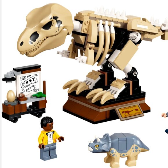 New Lego Jurassic World T. Rex Dinosaur Fossil Exhibition 76940 Retired Set - Picture 3 of 10